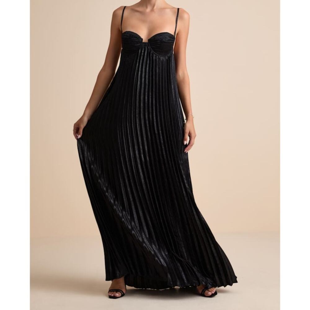NEW Lulus Brilliant Allure Black Pleated Empire Sweetheart Maxi Dress Small